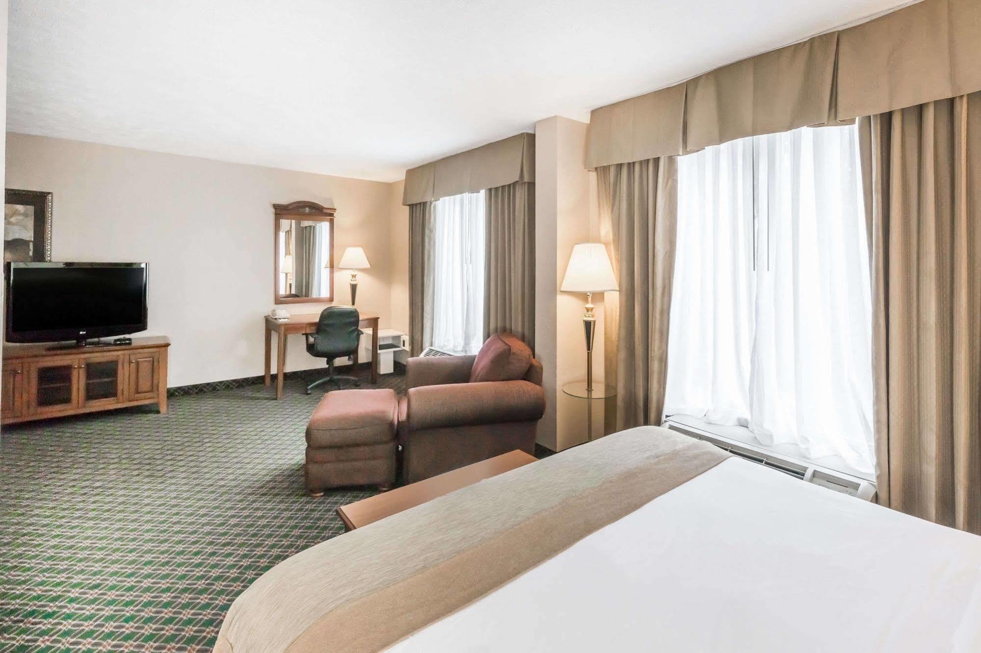Comfort Inn & Suites Columbus North Luaran gambar