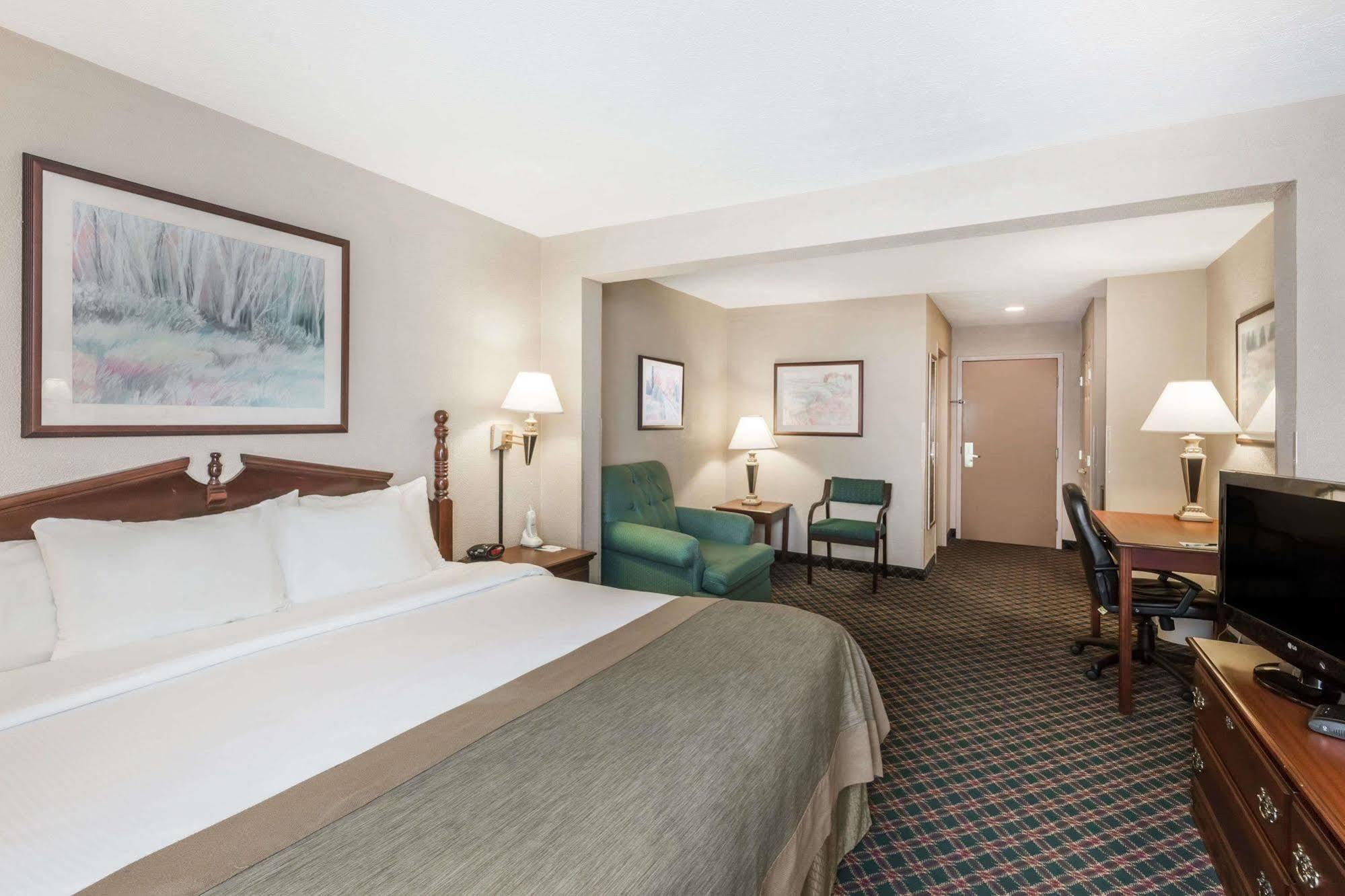 Comfort Inn & Suites Columbus North Luaran gambar
