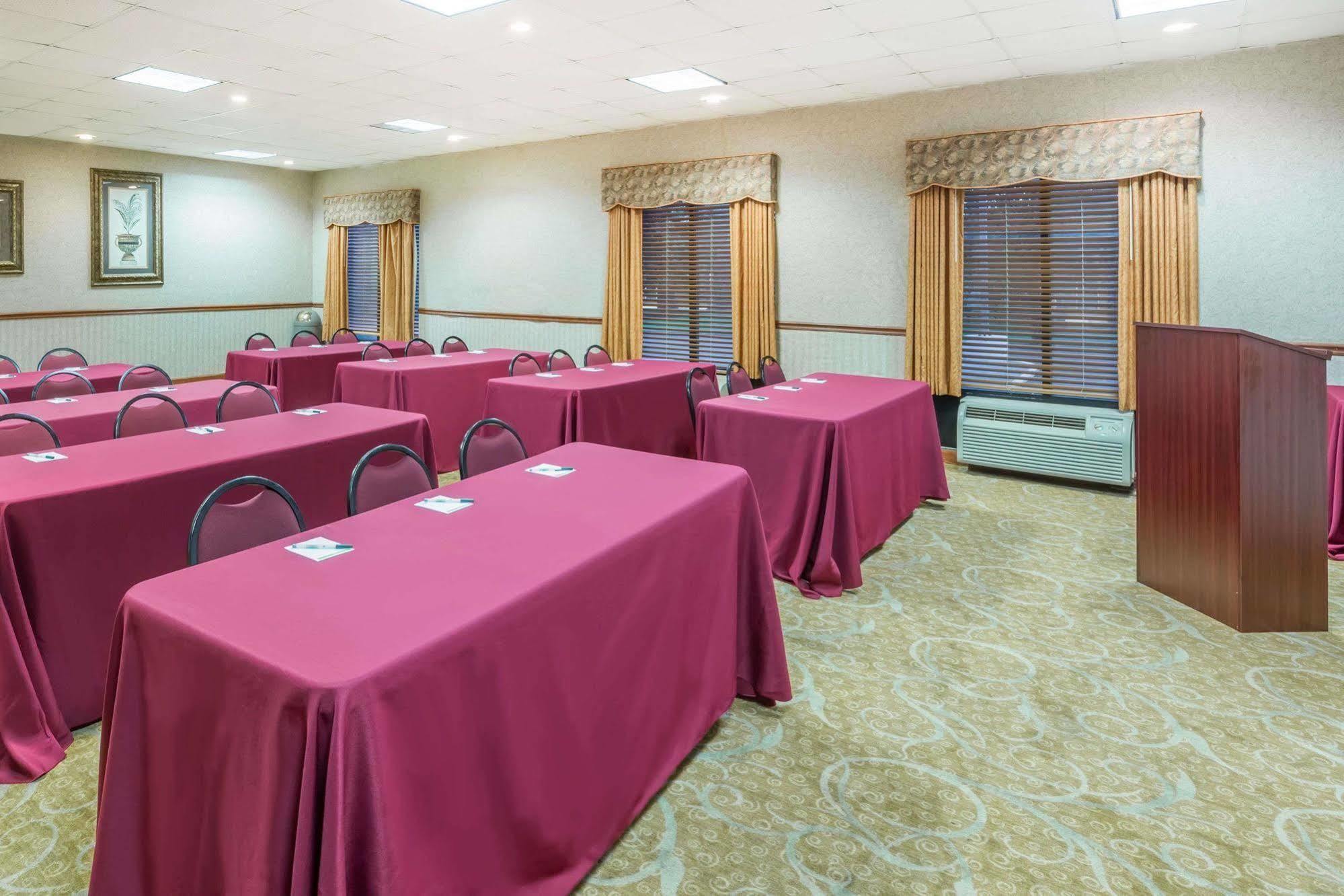Comfort Inn & Suites Columbus North Luaran gambar