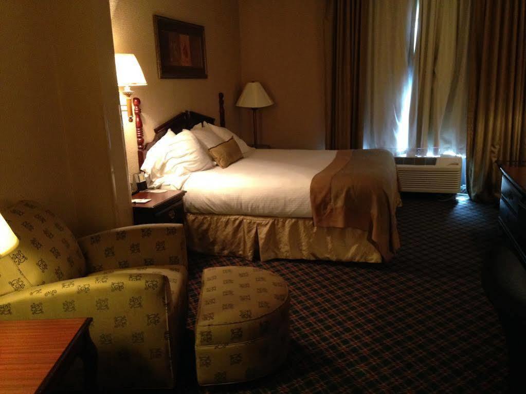 Comfort Inn & Suites Columbus North Luaran gambar