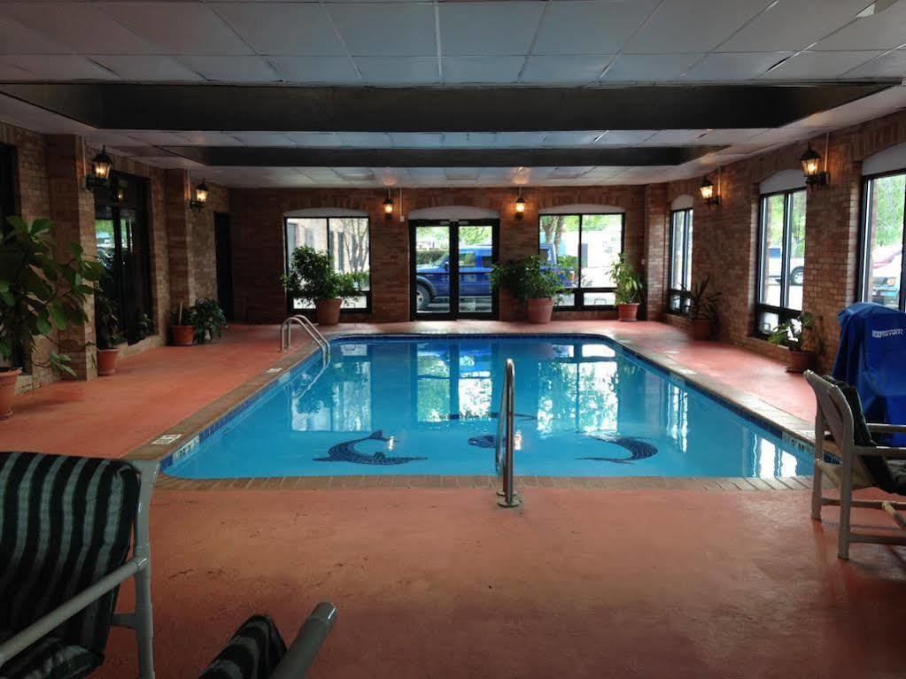 Comfort Inn & Suites Columbus North Luaran gambar